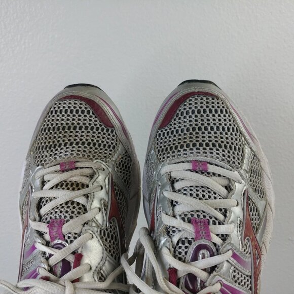 Mizuno Wave Alchemy 10 Womens Size 9 Running Shoes Low Top Silver Burgundy - Picture 4 of 11